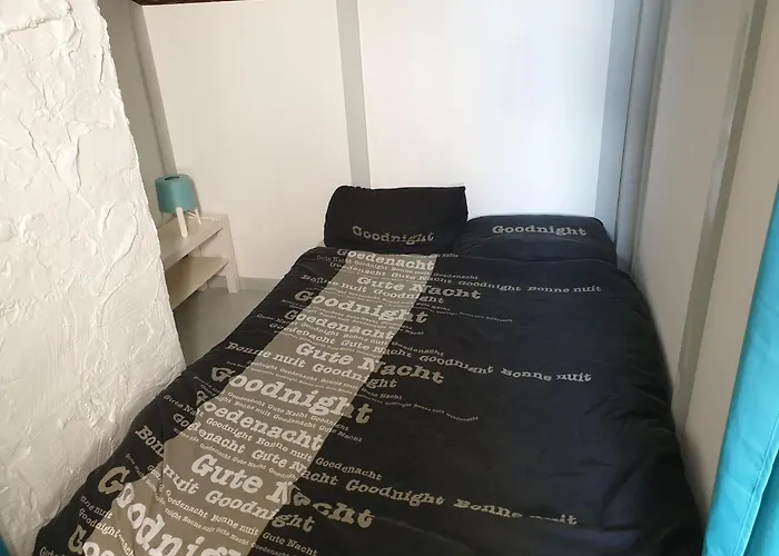 Les Pieds Dans Le Sable * Agde